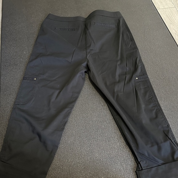 Chico's Black Cargo Pants size 2.5 - Picture 5 of 5